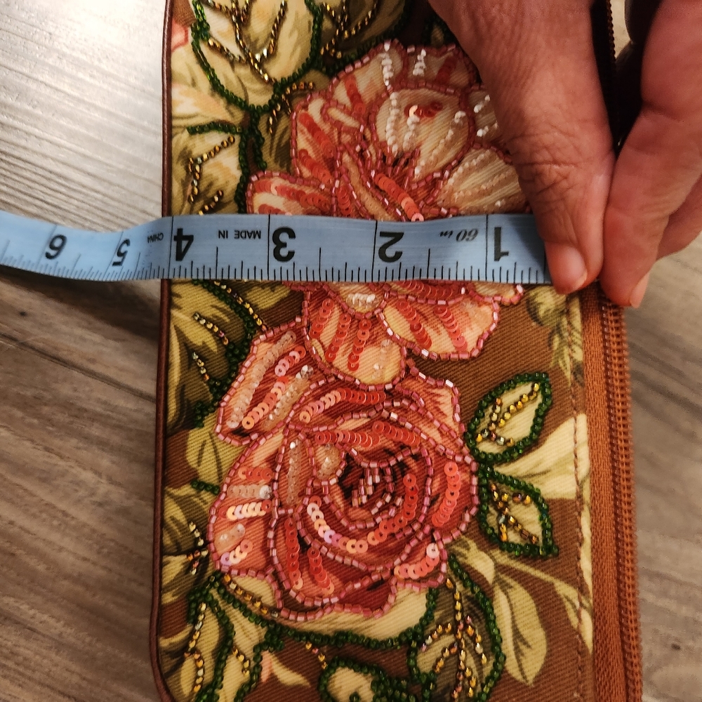 Isabella fiore beaded clutch - Picture 5 of 6